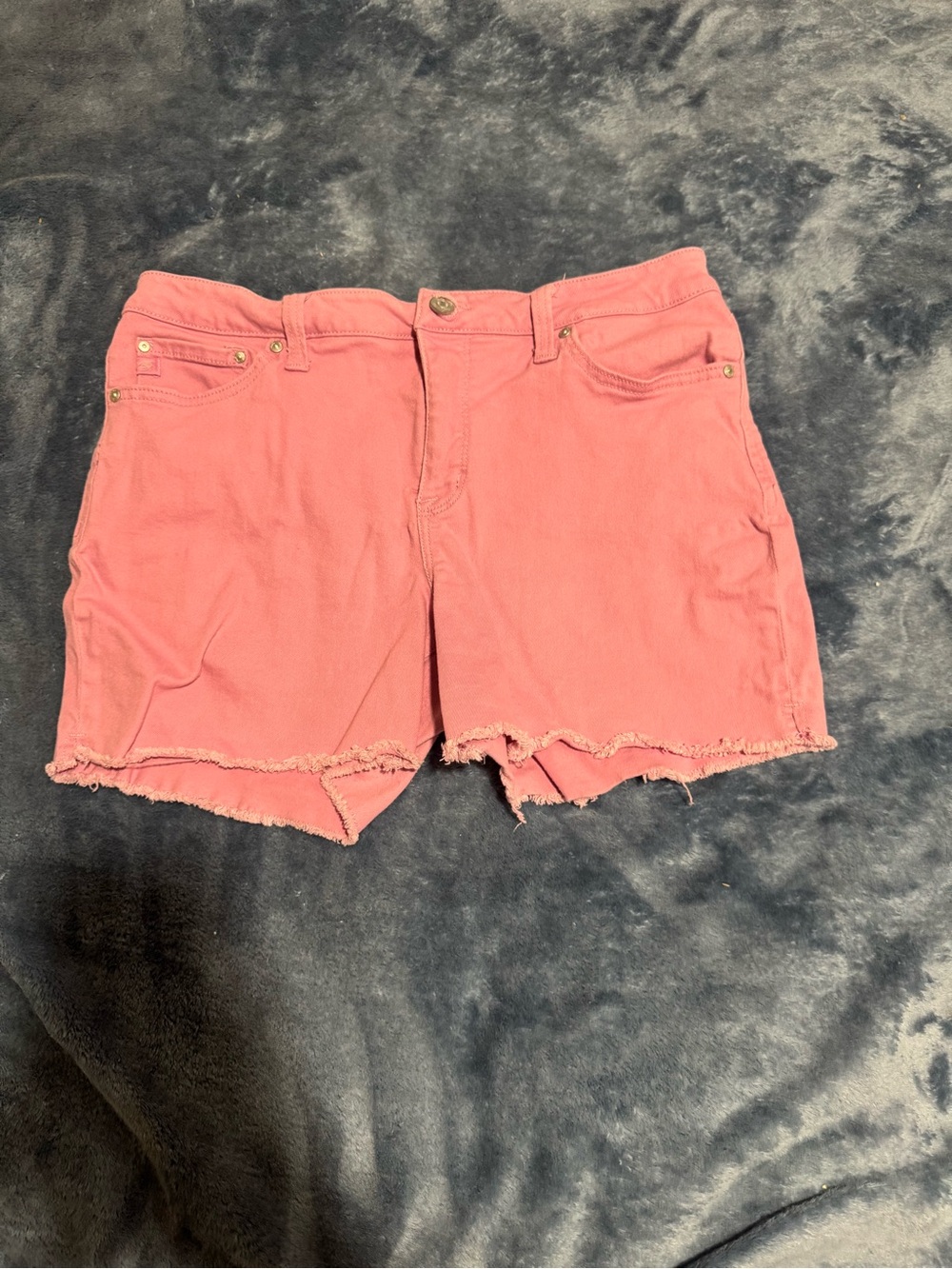 Seven7 Coral Pink Frayed Hem Jean Shorts